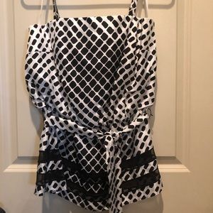 Strapless/ or spaghetti strap top